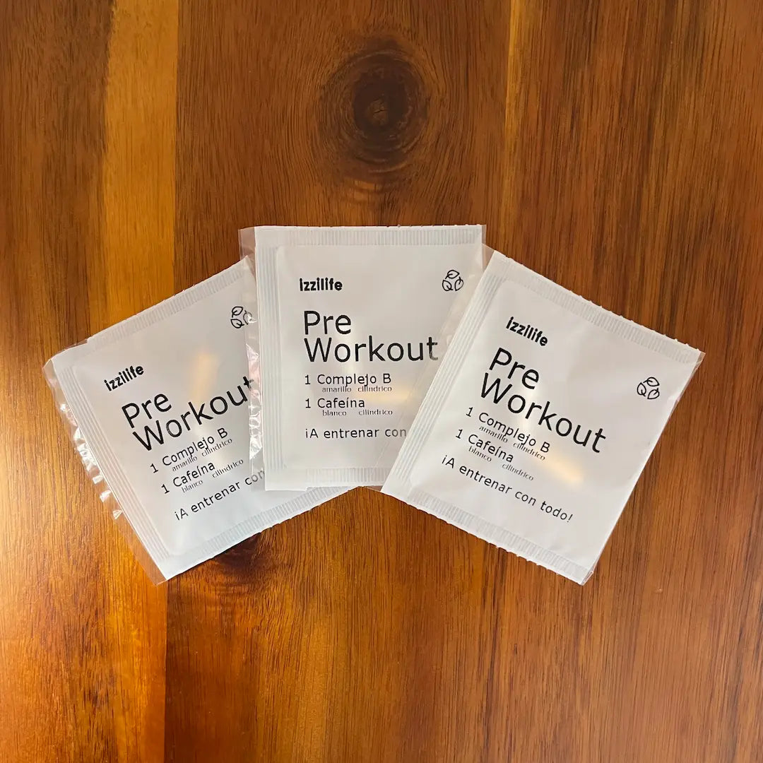 Fotografía de unos sobres de suplemento Formula Pre Workout preworkout Izzilife easy life izilife isilife issilife